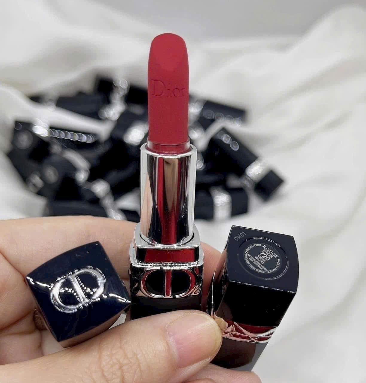 Son Dior Rouge Dior Couture Velvet 720 Icone – Màu Hồng Đất Lì Mịn, Bền Màu, Dưỡng Ẩm